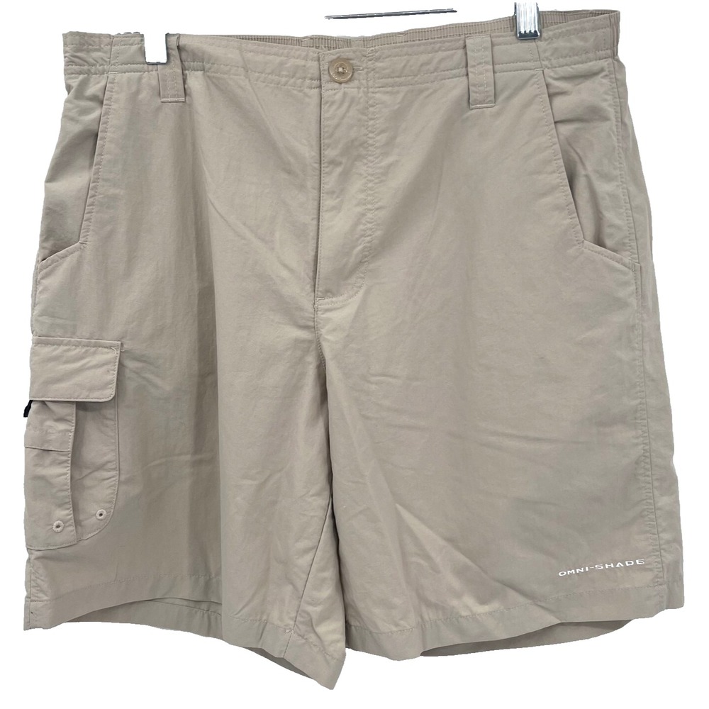 COLUMBIA Omni-Shade PFG Men's M Beige Nylon 8" Cargo Shorts Elastic-Back Waist